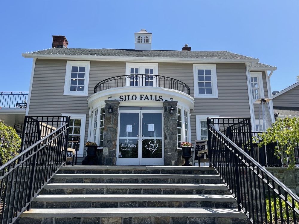The Manor at Silo Falls